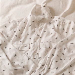 Cute bumblebee button-up 🐝